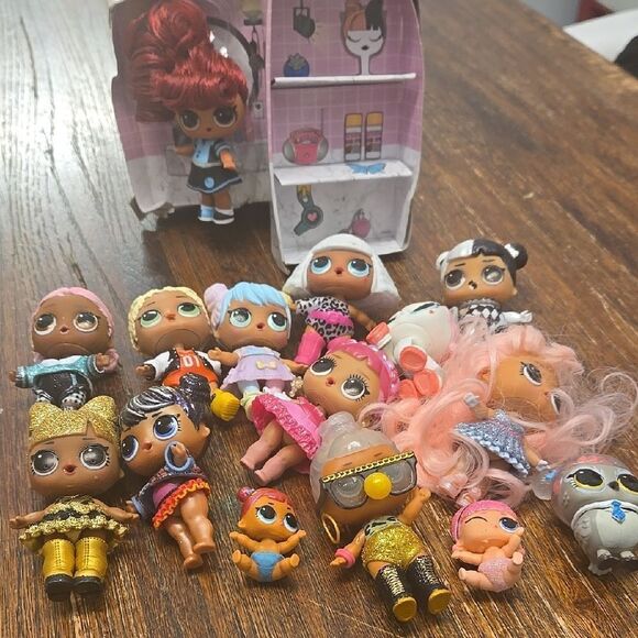 L.O.L. Surprise! Dolls Set with Accessories - Picture 1 of 4